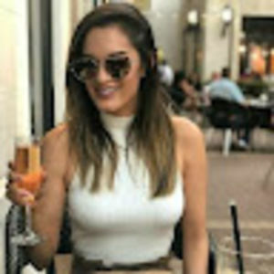 Meet your Posher, Mia